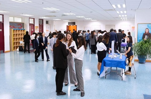天津惠灵顿学校举办国际大学教育展现场9.jpg