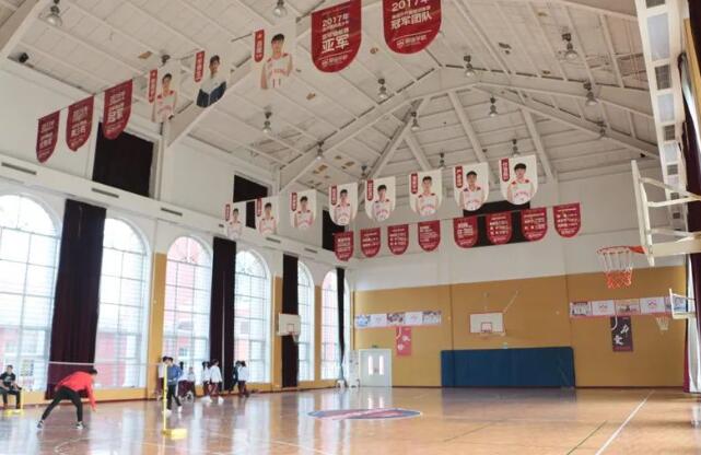 北京爱迪国际学校校园环境-室内篮球馆.jpg