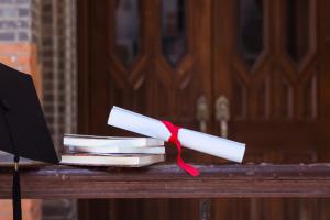 �Ĵ�ר���׶���ѧУ����Щ��