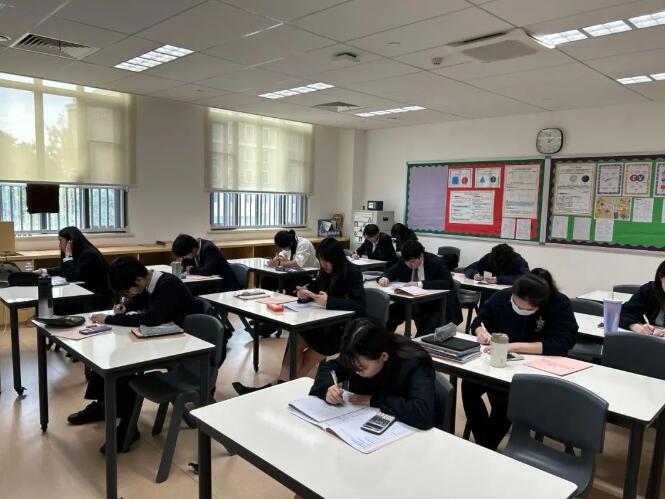 成都墨尔文学校竞赛获奖学生2