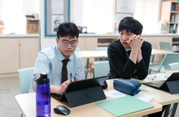 惠灵顿天津校区奖学金获奖者