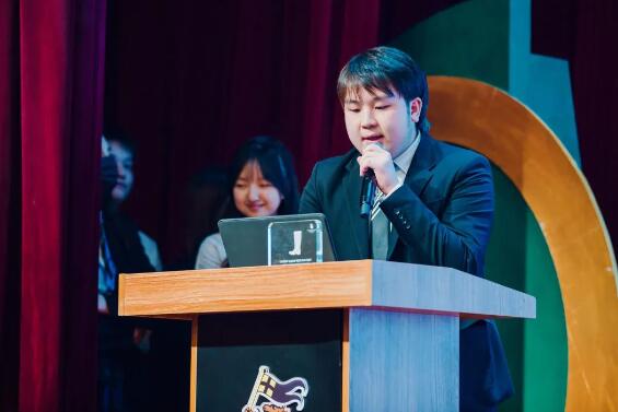 惠灵顿天津校区奖学金获奖者