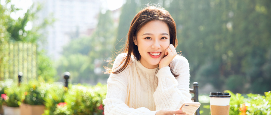 广东省拥有众多优秀的高校,其中不乏一些在旅游管理领域脱颖而出的学府。本文将深入研究广东地区的旅游管理专业学校,探讨其独特之处以及为学生提供的丰富学术和实践机会。    华南理工大学   作为广东省一所知名的综合性大学,华南理工大学在旅游管理领域也展现了强大的实力。该校设有专业的旅游管理学院,致力于培养学生在旅游业中的管理和创新能力。    广东海洋大学   广东海洋大学以其独特的海洋资源为依托,为学生提供了在旅游管理领域开展深度学习和实践的机会。学生有机会参与海洋旅游规划和管理等方面的项目,拓宽他们的专业视野。    广州华商学院   广州华商学院注重将旅游管理与商业相结合,培养学生在旅游产业中的市场洞察力和商业智慧。学院拥有一支经验丰富的教师团队,为学生提供全面的专业培养。    广州科技职业技术大学   广州科技职业技术大学致力于培养旅游管理领域的实用型人才。学校注重学生的实践能力培养,通过实地考察和实习等方式,锤炼学生在实际工作中所需的技能。    广州航海学院   广州航海学院的旅游管理专业注重培养学生的服务意识和管理能力。学生将通过专业课程和实践项目,深入了解旅游业的运作机制,并掌握行业内最新的发展动态。    五邑大学   五邑大学在旅游管理领域设有多个相关专业,为学生提供了广泛的选择。学校注重理论与实践相结合,培养学生全面发展的能力,使他们在职业生涯中更具竞争力。    广东培正学院   广东培正学院的旅游管理专业以其实用性和适应性而著称。学校强调学生的综合素质培养,为他们提供与旅游行业专业人士互动的机会,加强实际操作技能。    嘉应学院   嘉应学院的旅游管理专业注重培养学生的创新和实践能力。学生将在学科知识的基础上,通过实际项目的参与,提高解决问题的能力,为将来的职业生涯做好准备。    湛江科技学院   湛江科技学院致力于为学生提供多样化的学科体验,为他们在旅游管理领域发展奠定坚实基础。学校注重学生的综合素质培养,为他们的职业发展提供全方位的支持。    广州商学院   广州商学院的旅游管理专业融合了商业管理和旅游业的实际需求。学生将在学校学到的理论知识基础上,通过实践活动,提高在实际工作中的适应性和领导力。    广东地区的旅游管理专业学校在培养学生的实际操作能力、行业洞察力以及创新精神方面都具备独特的优势。选择适合自己特长和兴趣的学府,将有助于学生成为旅游业中的杰出人才。希望此篇文章能够为有意向从事旅游管理专业的学生提供一些建议和参考。    推荐阅读    山东旅游管理专业学校有哪些?