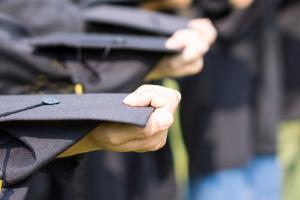 信阳职业技术学院单招录取条件是什么？