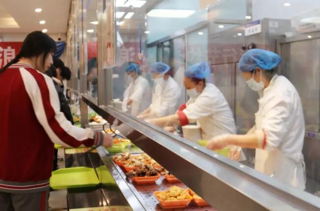 �����г���������ͬ�������ѧУʳ��