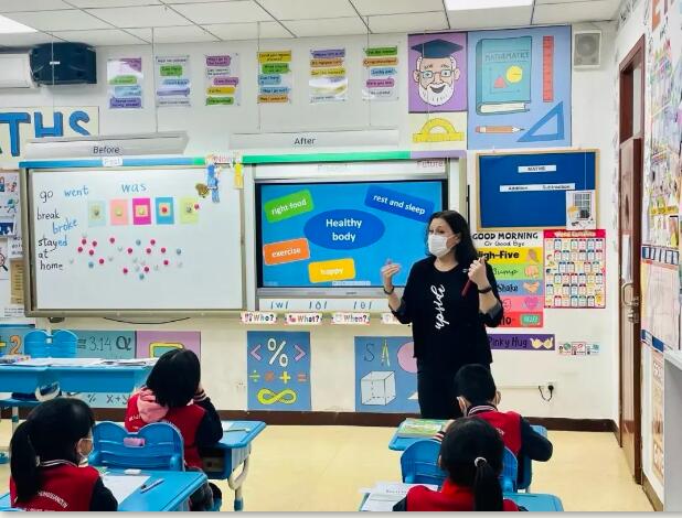 北京中关村外国语学校小学特色课程