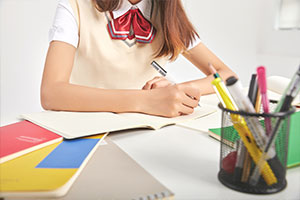 北京市丰台区新北赋学校学费一年多少钱初中生能上吗？