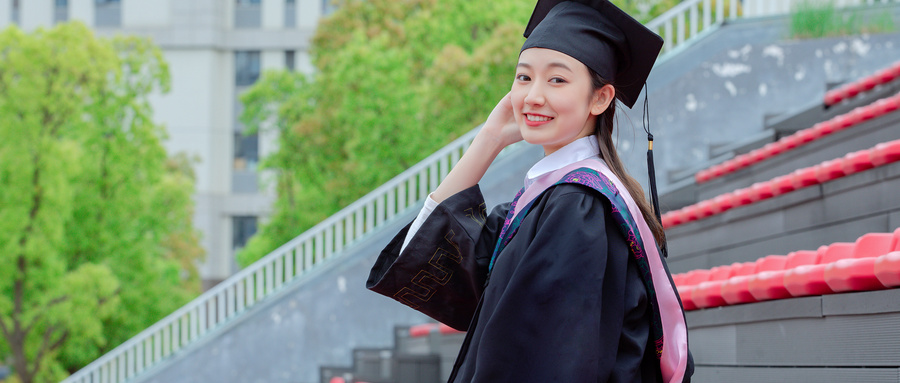 �ӱ�����һ��ԺУ