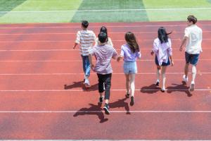 ���ϵ���ԺУ���ܣ�����У��ɫרҵ�Ƽ�