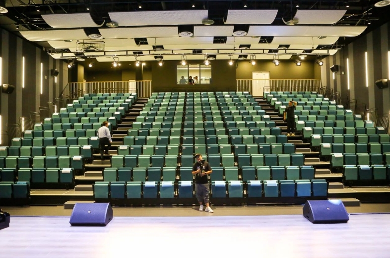 ˳��ŵ�°���ѧ��