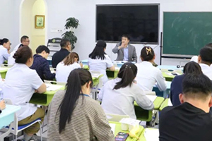 火斗山镇中心校莅临北京市忠德学校交流访问，开展教育交流活动