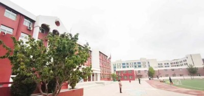 ����ʵ��ѧУ