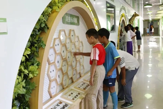 北京学校课间互动