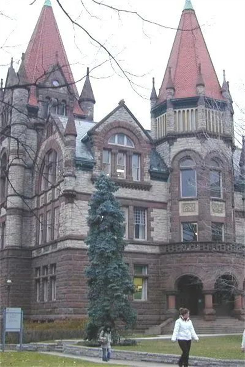 ���׶��ѧ���������ٱ���ͬ�������ѧУ�������ؼ�