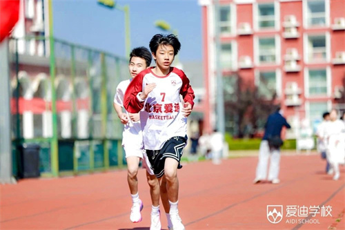 �����＾�˶���