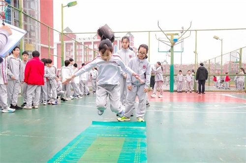 �����＾�˶���