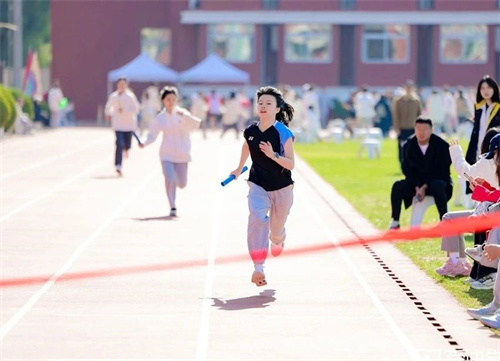 �����＾�˶���