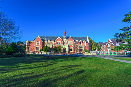 公共管理在职研究生面授班和网络班学习的优劣势对比分析