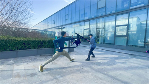 ��ƽ�������У��������