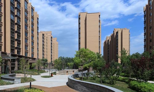 ���ձ������ڣ�������ѧ�������ⷿ����ͱ�Ư�ķǾ�����ͥ�кβ�ͬ?