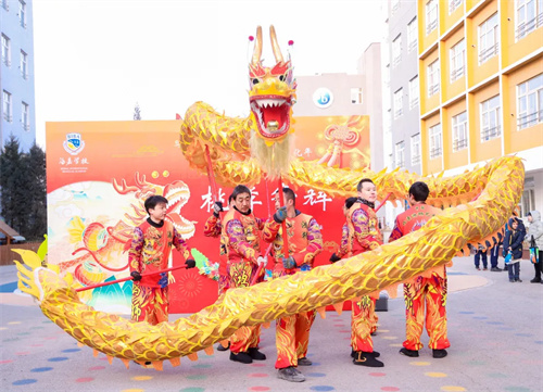 泰晤士高等教育携手海嘉学校