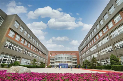 北京市新英才学校
