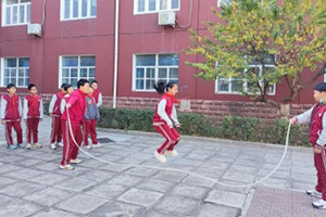 з̨±ѧУСѧμ15ӻʿμ䡢Ȥζޣ