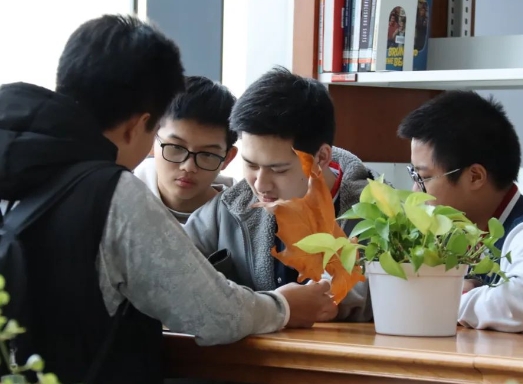走进光影大师成长的摇篮—索兰诺师生参观北京电影学院怀柔校区