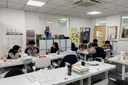 北京东方红学校能为非京籍注册学籍吗？可参考昌平区非京籍报名要求