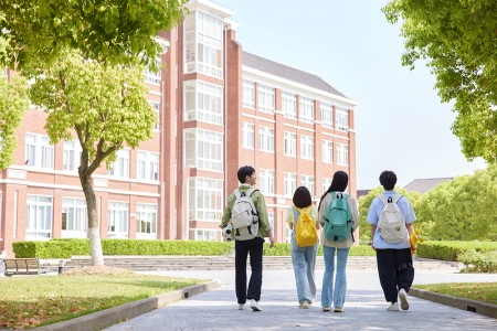 泛洋文华学校可以走读吗