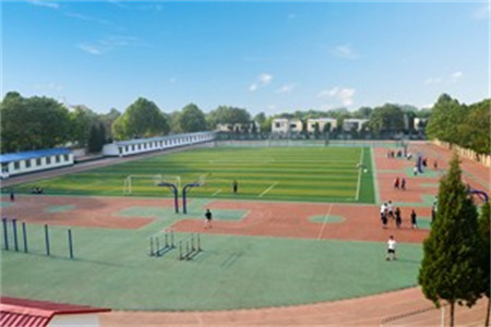 北京市君谊中学