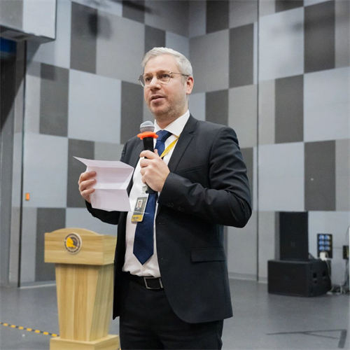 �������Ŀγ�