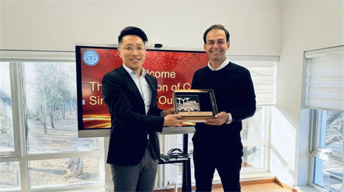 新加坡科廷大学校校长到访北京市中关村外国语学校