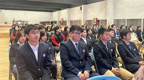 新加坡科廷大学校校长到访北京市中关村外国语学校