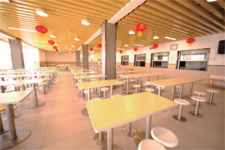 ������ͨ����˽������ѧУ