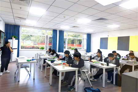 2025年北京东方红学校小学一年多少钱？除了学费还有哪些其他收费？