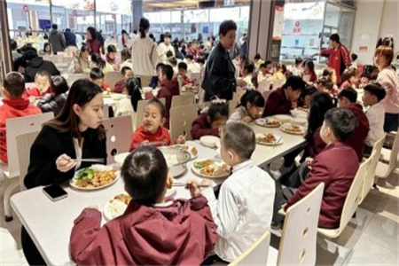 ����������ѧУ