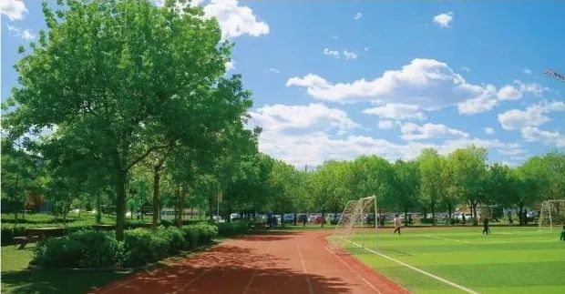 ����ѧУ����У��ס������