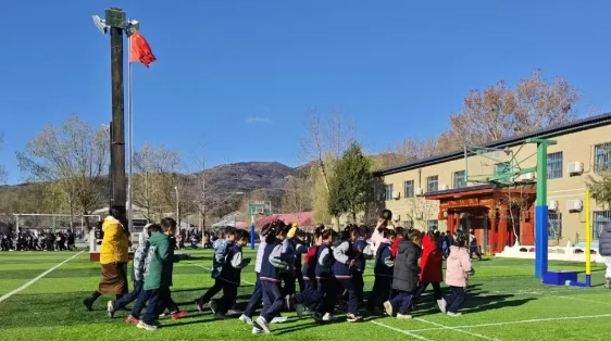 北京海淀区尚丽外国语学校是重点吗