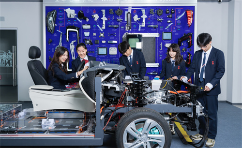 君诚国际艺术高中招生简章