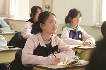 北京市海淀区崛起实验学校