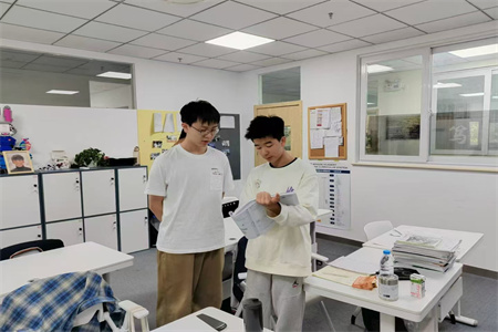 北京东方红学校