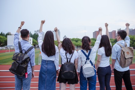 小语种高考须知：北京中加华仁学校小语种高考班替代英语的利与弊