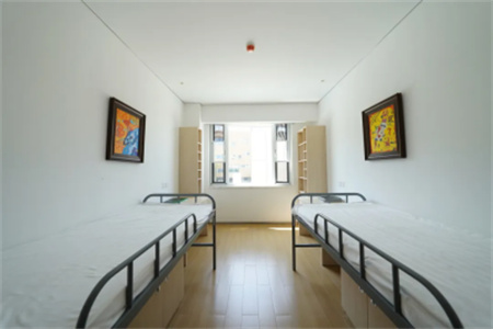 ������˽�����ѧУ