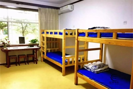 �����л���ѧУ