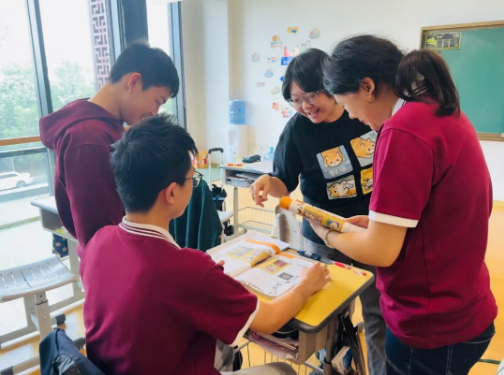 新亚学校初三培优班