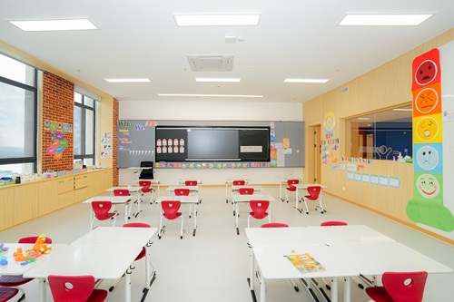 海南英雅盛彼德学校中考奖学金