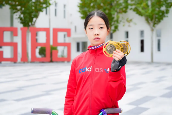 君诚学子获世界冠军