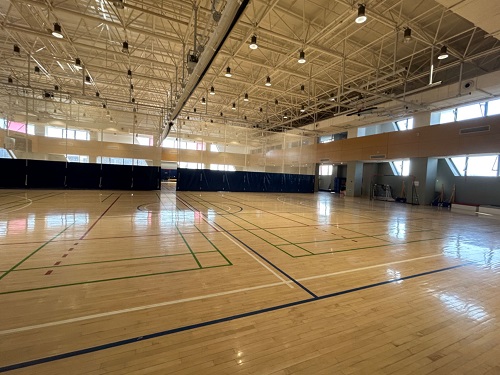 ����ҫ������ѧУ�Ͷ�������ô��