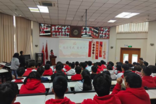 北京市君谊中学开展爱国主题教育月活动：强国有我，吾辈当自强！